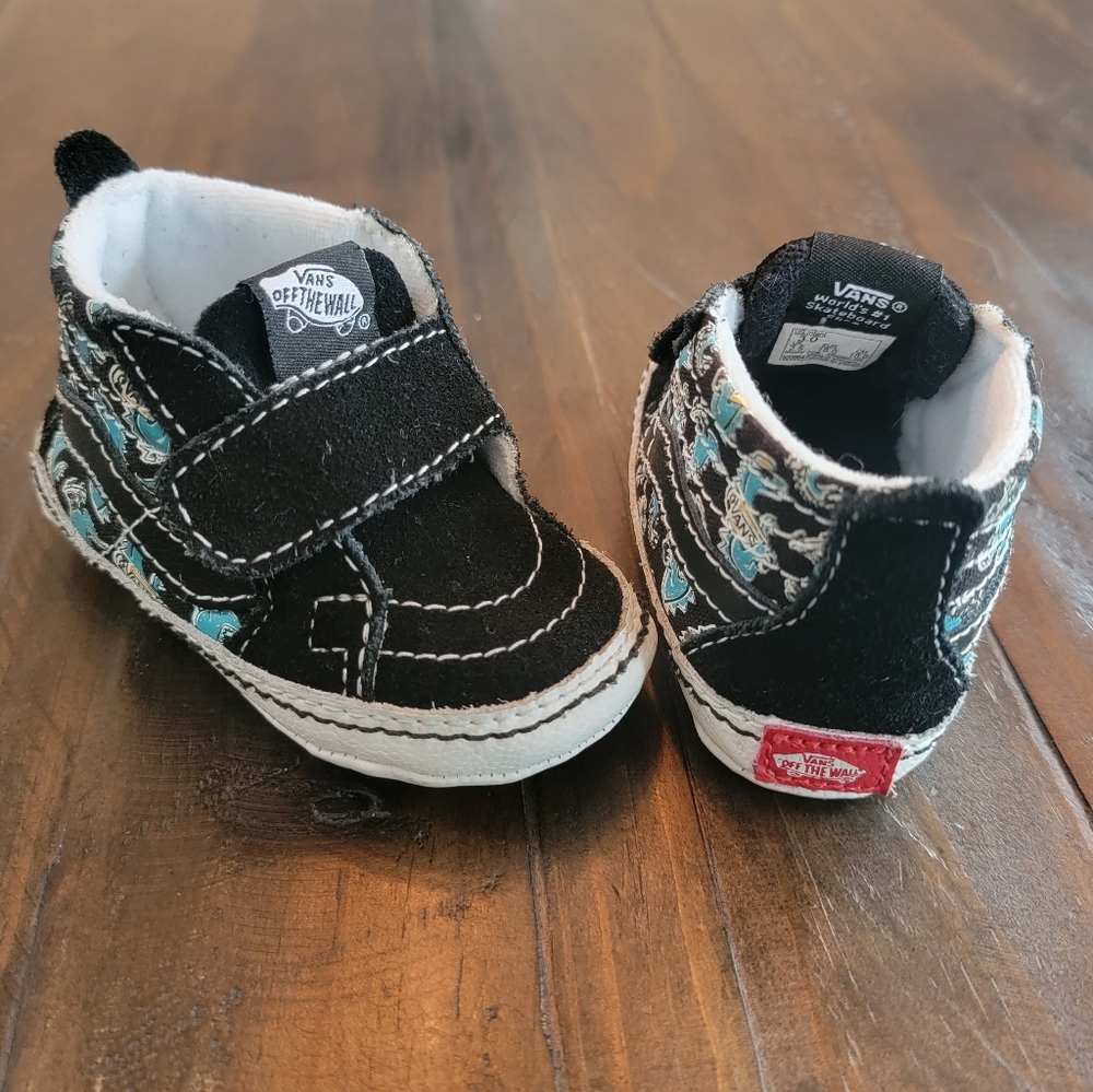 Baby Boys size 3 VANS Off The Wall velcro shoes